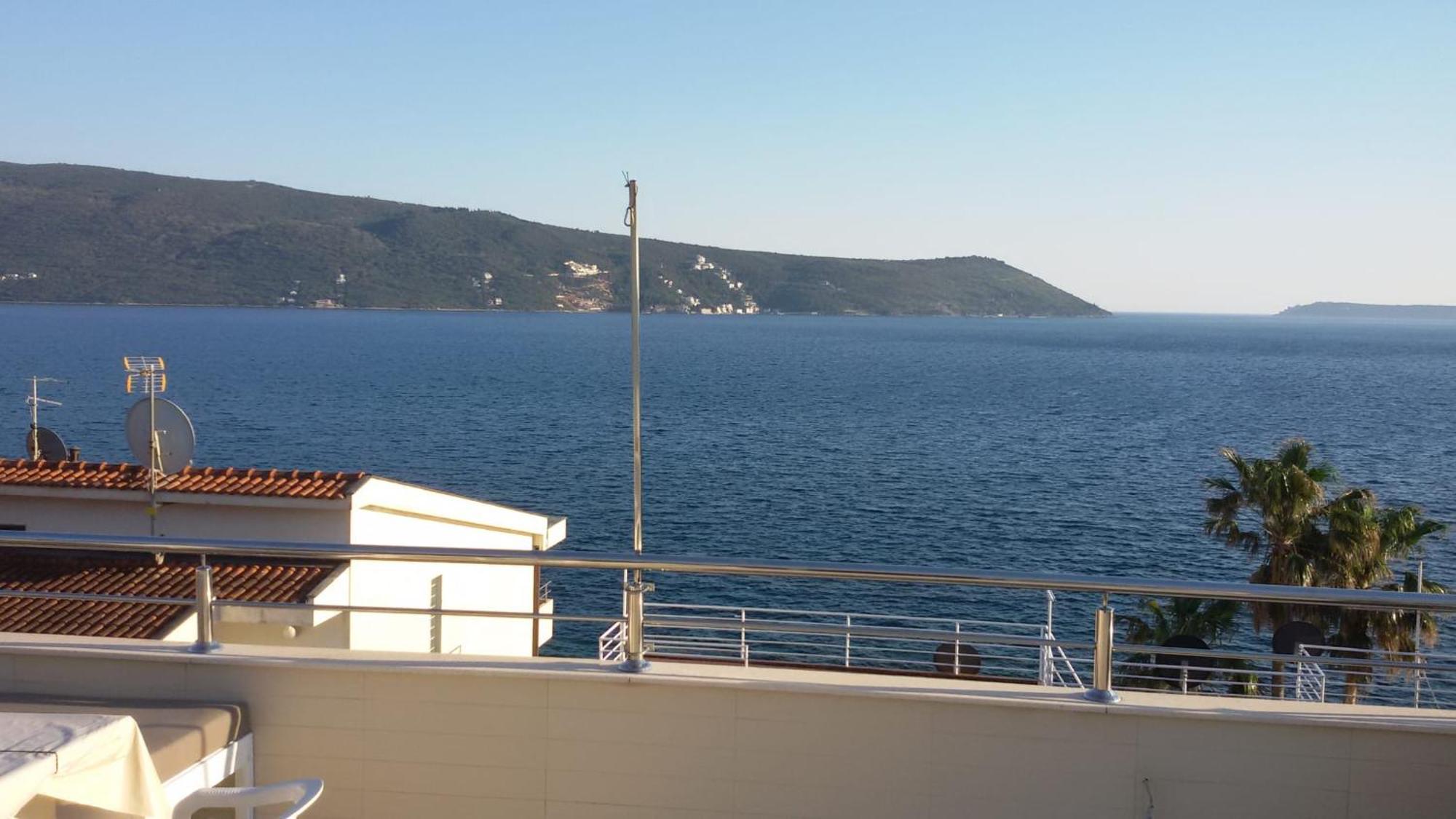 Sea View Apartments Herceg Novi Rom bilde